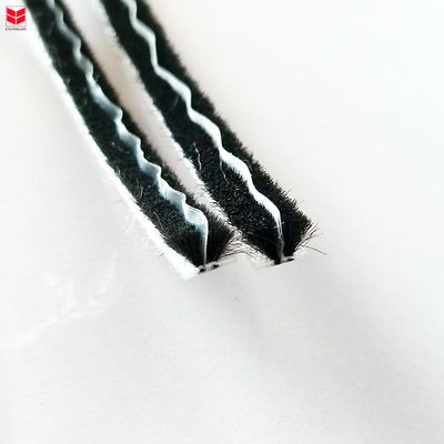 ISO9001 2008 Sertifikalı Fin Wool Pile Weather Strip ile Otelinizin Hava Korumasını Geliştirin