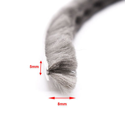 PP Fin Alüminyum Pencereler ve Kapılar İklim Çizgisi Fırça Dükkanı Yığın Yüksekliği 3-25mm / Genişliği 3-50mm