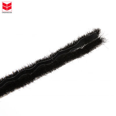 PP Fin Alüminyum Pencereler ve Kapılar İklim Çizgisi Fırça Dükkanı Yığın Yüksekliği 3-25mm / Genişliği 3-50mm