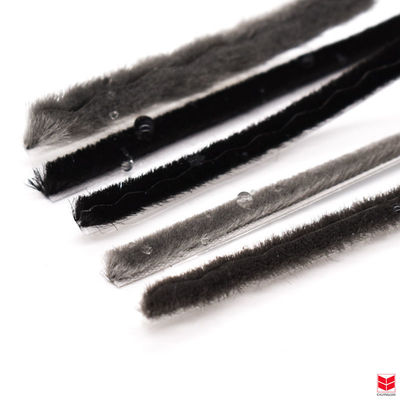 CLJ Siyah Hava Çubuğu Toz geçirmez Böcek geçirmez Ses geçirmez İşlev 3-25mm Yığın Yüksekliği ve 3-50mm Genişliği