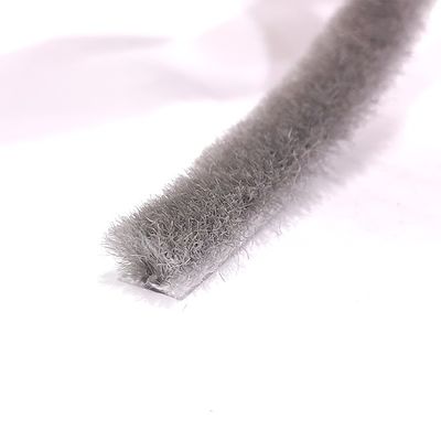 Modern Tasarım Tarzı CLJ Fined Rüzgar Dayanıklı Toz Dayanıklı Mohair fırçası Plastik Weatherstripping ve 3-25mm Yığın Yüksekliği ile