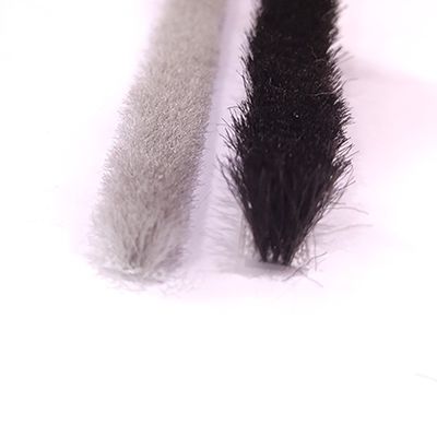 Modern Tasarım Tarzı CLJ Fined Rüzgar Dayanıklı Toz Dayanıklı Mohair fırçası Plastik Weatherstripping ve 3-25mm Yığın Yüksekliği ile
