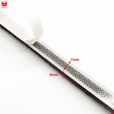 Rüzgar geçirmez yığın Kapı ve Pencere Açığı için hava şeridi Kendine yapışkan Silikon 3-25mm Yığın Yüksekliği 3-50mm Genişliği Yan tarafta