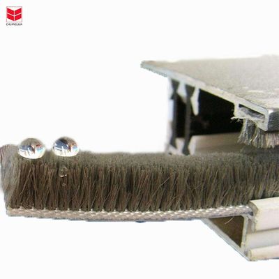 Modern Tasarım Tarzı Kapı ve Pencere Yün Yığın Hava Çubuğu Ses Izolasyonu ISO9001 2008 ile Silikon fırça mühür çubuğu