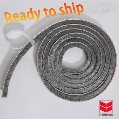 Modern Tasarım Tarzı Kapı ve Pencere Yün Yığın Hava Çubuğu Ses Izolasyonu ISO9001 2008 ile Silikon fırça mühür çubuğu