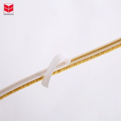 Kendi kendine yapışkan mühür bandı Kapı alt yapışkan hava durumu yığın bandı Ev için 100% PP malzemesi dayanıklılık için kullanılır