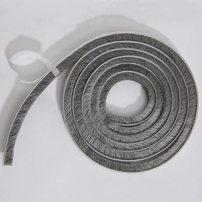 3-25mm Yığın Yüksekliği Gri Siyah Özel Yün Yığın Kapı Ve Pencere Hava Çubuğu Kendisi ve ISO9001 2008 Sertifikasyonu