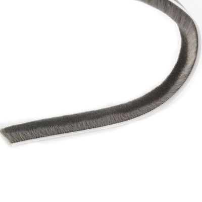 3-25mm Yığın Yüksekliği Kapı Mühürlü Şerit Modern tasarımla 3-50mm Genişliği ve Apposite Yün Hava Çekimi